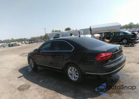 2016 Volkswagen Passat 1.8T S z USA, uszkodzony, nr VIN 1VWAS7A3XGC052774